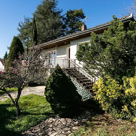 Hébergement de vacances Maison Familiale Près De Rocamadour Avec Jardin Et Wifi - Fr-1-828-9 *